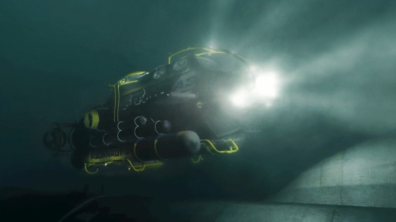 A submarine moving deeper down into the ocean in 30,000 Leagues Under the Sea (2007)