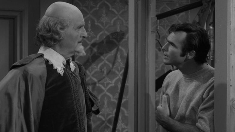 John Williams as Shakespeare and Burt Reynolds as Rocky Rhodes debating on set in "The Bard," from "The Twilight Zone."