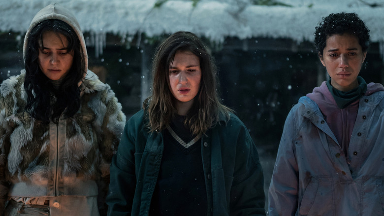 Teen Lottie Shauna and Taissa in snow