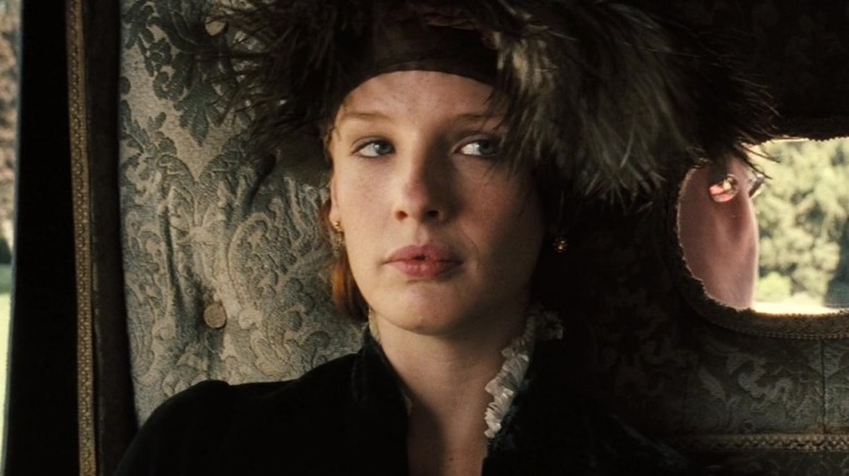 Caroline Bingley glares in 