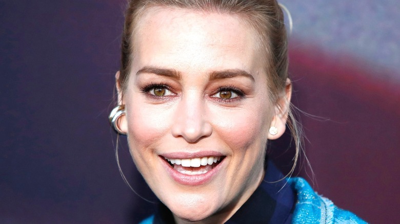 Piper Perabo smiling