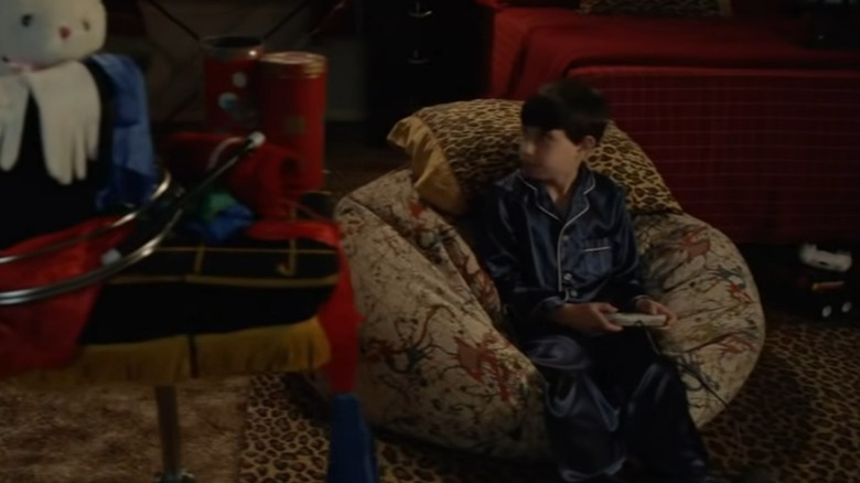 Howard Wolowitz listening to his mother