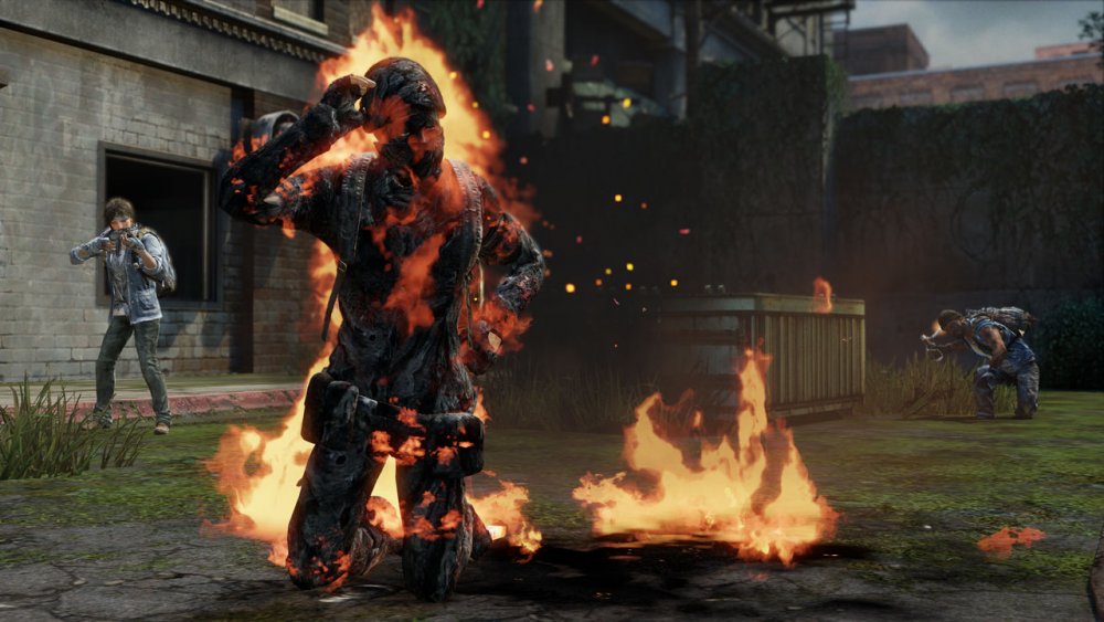 the last of us, part 2, playing, wrong, incorrectly, distract, molotov, bomb, enemies, group