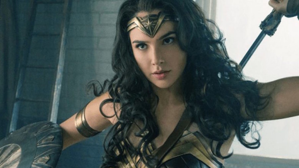Wonder Woman drawing sword