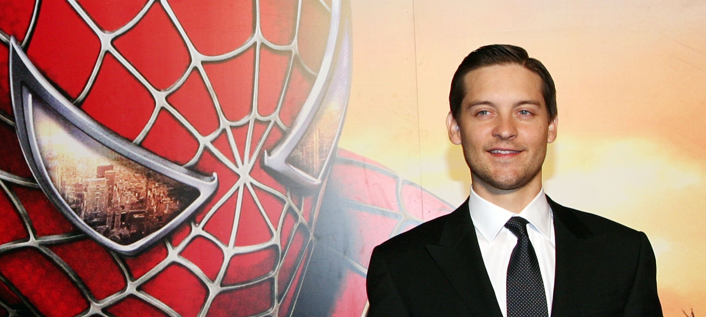 Tobey Maguire Young: Photos Of the 'Spider-Man' Star – Hollywood Life