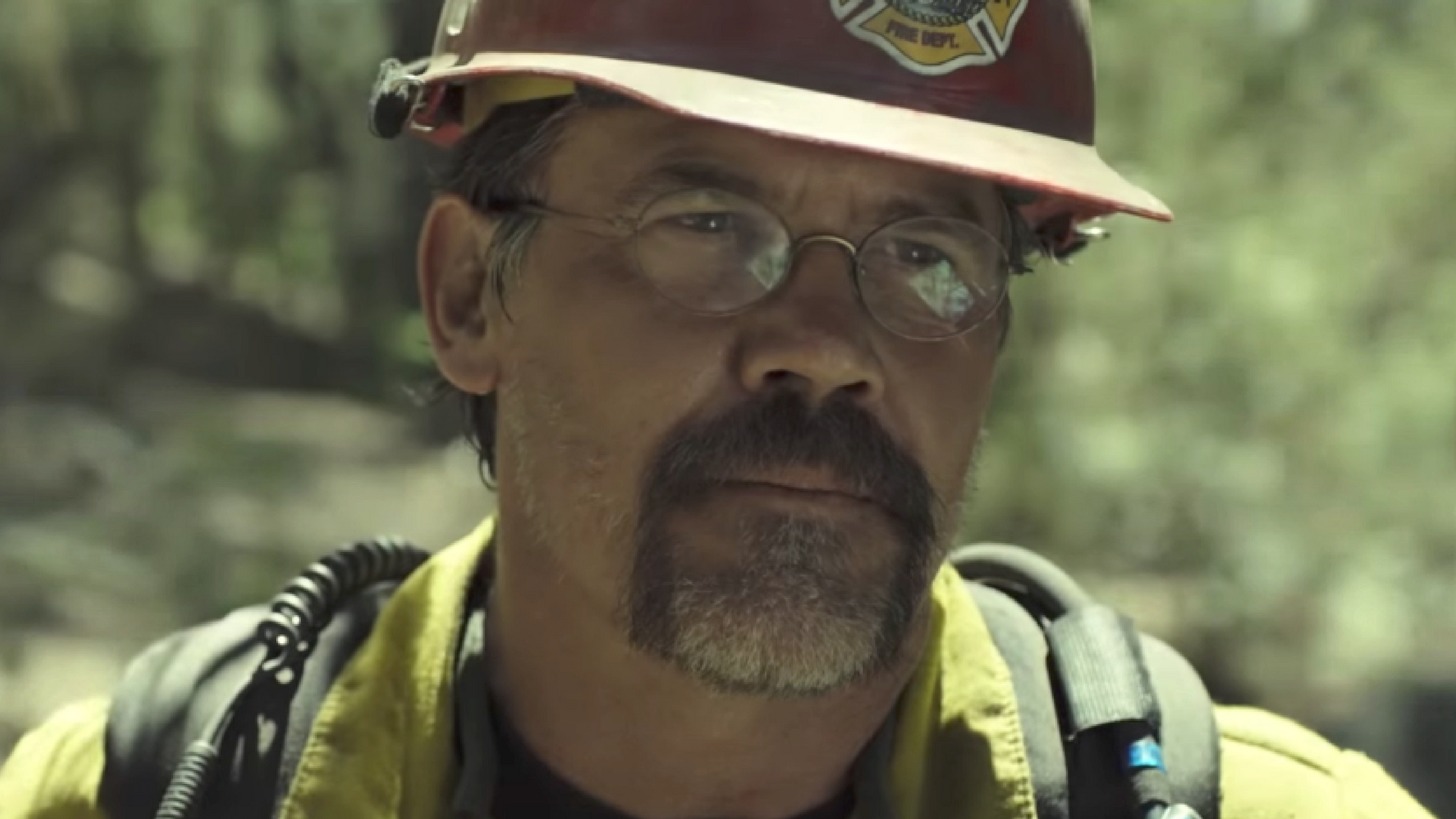 Josh Brolin Fights Forest Fires In Only The Brave Trailer