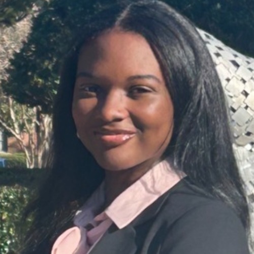 Photo of Makayla Maxwell