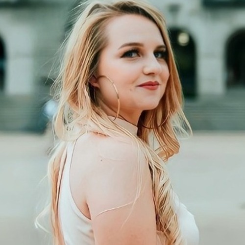 Photo of Shelby Slavik