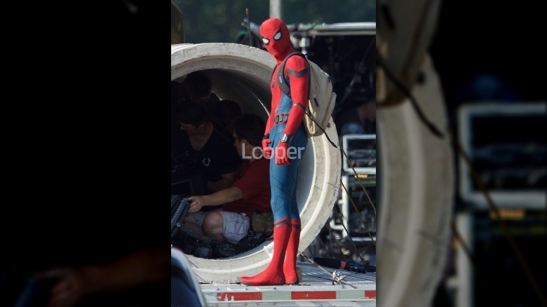 exclusive spider-man homecoming photos