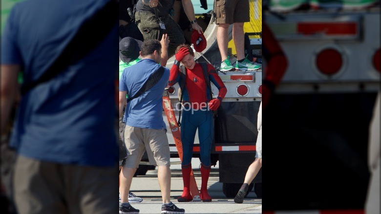 exclusive spider-man homecoming photos
