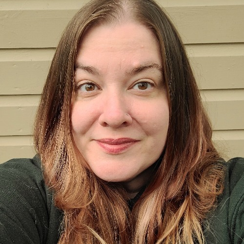 Photo of Lorien Crow