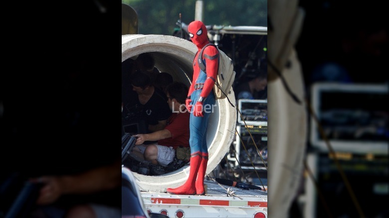 exclusive spider-man homecoming photos