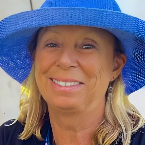 Photo of Carolyn Fortuna