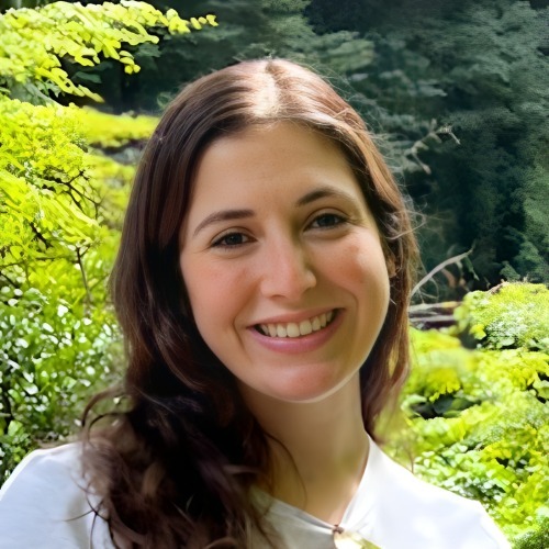Photo of Arielle Weg