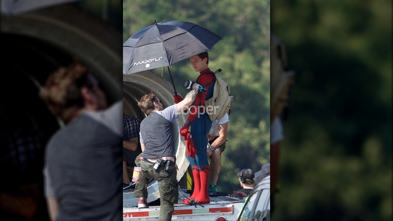 exclusive spider-man homecoming photos