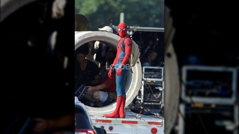 exclusive spider-man homecoming photos