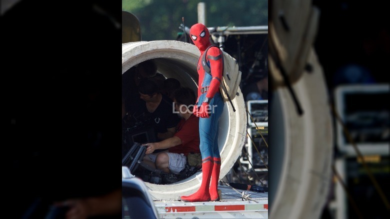 exclusive spider-man homecoming photos