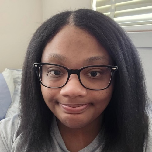 Photo of Tara Edwards