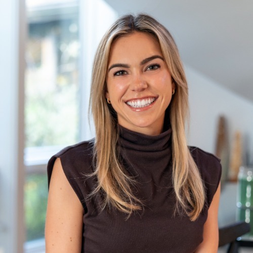 Photo of Lauren Harano